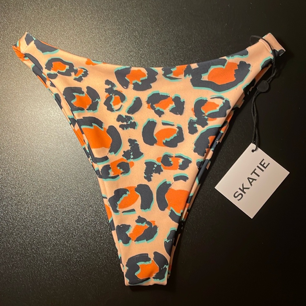 SKATIE - Kelly Bottoms